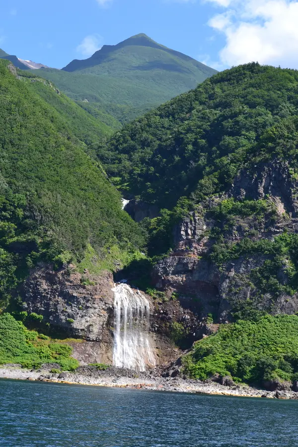 カムイワッカ湯の滝