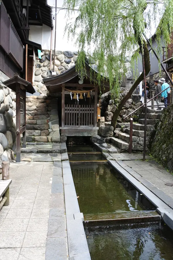 ここが宗祇水です