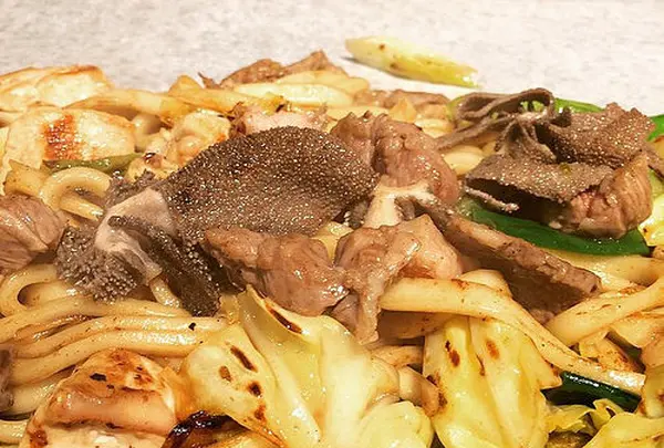 京都ホルモン焼きうどん田中