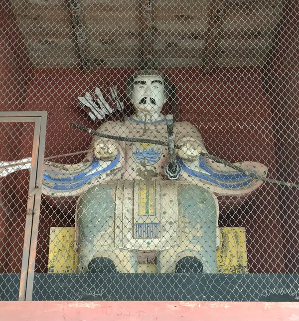 随神門両側には