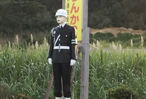 島内の至る所に立ってます