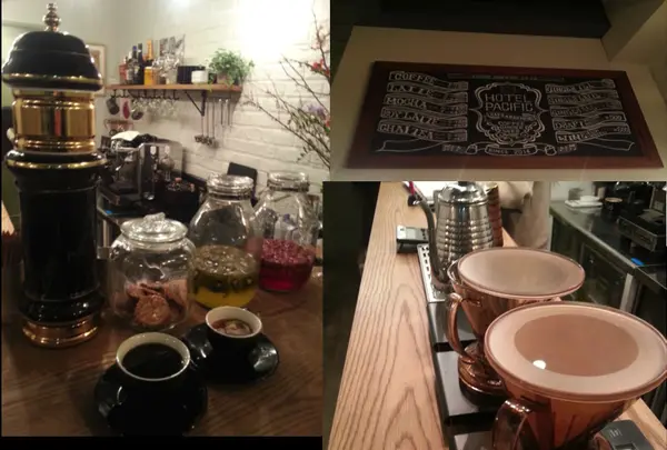 宿泊じゃなくても散策途中に立ち寄れる１Fのカフェは、まるで海外の街角気分で。