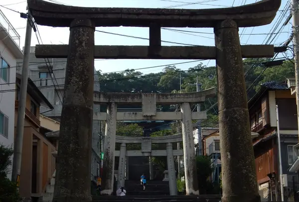 幾重にもなる鳥居