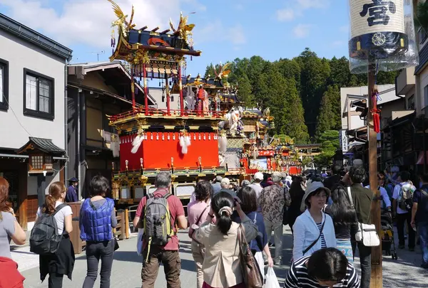 春・秋の高山祭