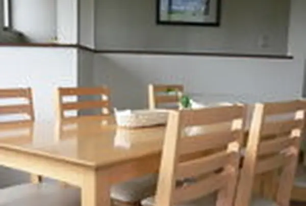 シンプルな店内