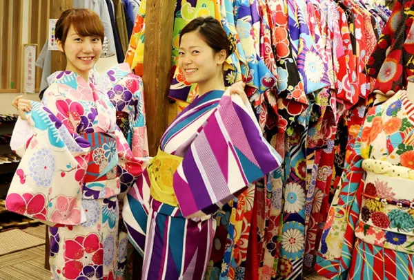 京都きものレンタルwargo 祇園四条店