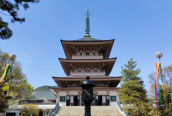 善光寺忠霊殿