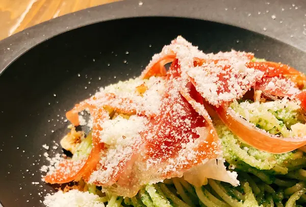 パスタと自然派ワイン こまつや