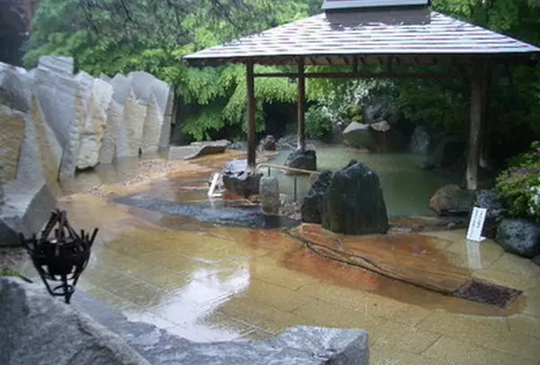 篝火の湯　緑水亭