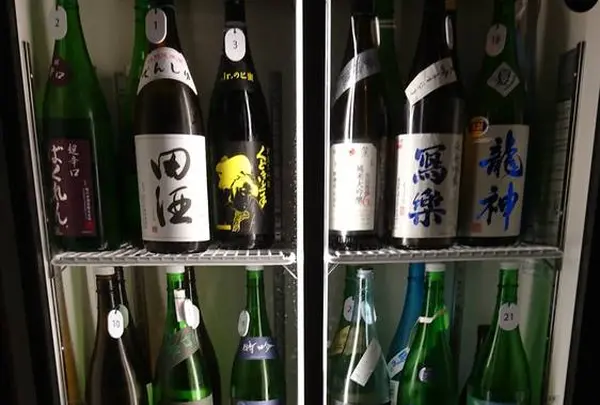 日本酒バー傳