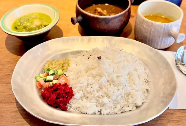 Curry & natural wine ねこちぐら