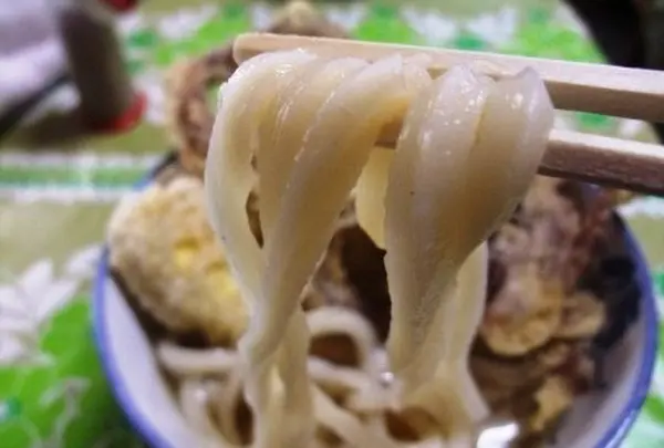 やさしい食感のうどんが美味い！
