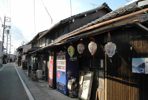 旅館街裏の古い町並み