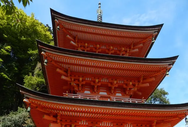 三重塔
