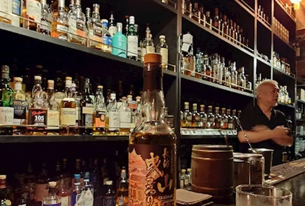 クーロンズ・バー(Kowloon’s Bar)