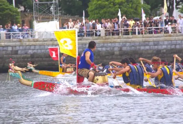 山下公園でのドラゴンボートレース観戦など