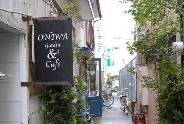 二階はカフェ！