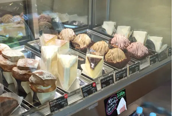 カフェドクリエ 健康長寿医療センター店