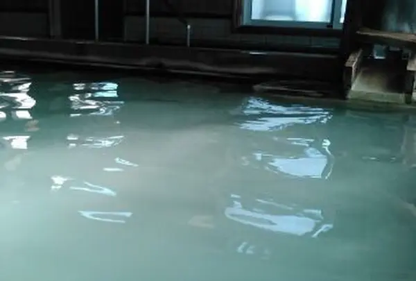 白濁した湯