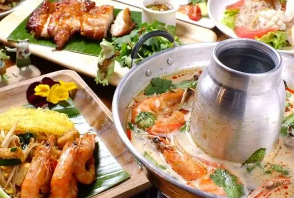 タイ式酒場 パクチー555