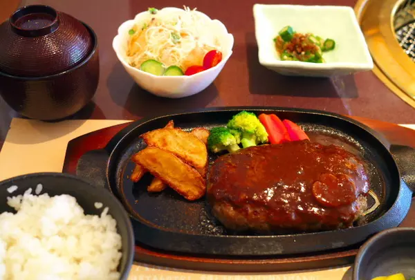 国産の但馬牛を使った料理