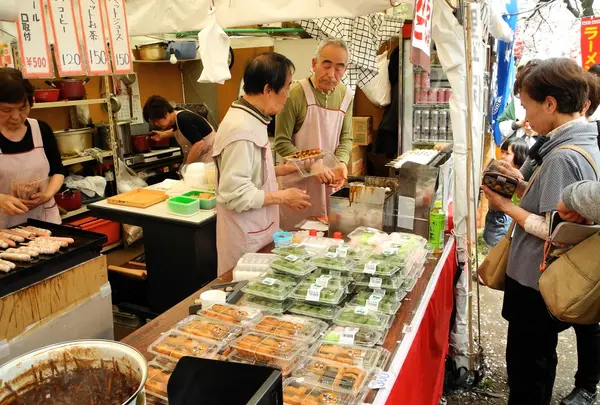 地元系の露店がオススメ