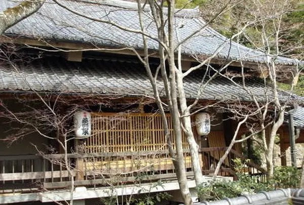 見ごたえバッチリ！「瑠璃光殿」の宝物