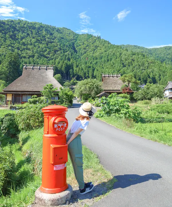 懐かしの丸ポストと記念撮影