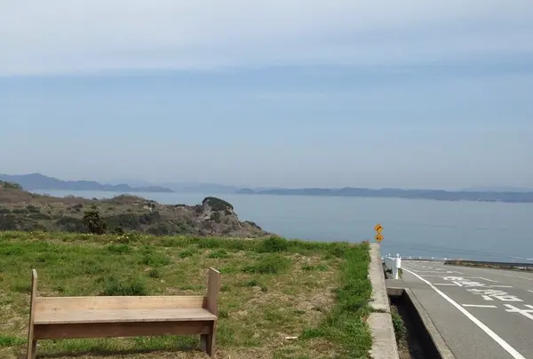 豊島美術館前バス停