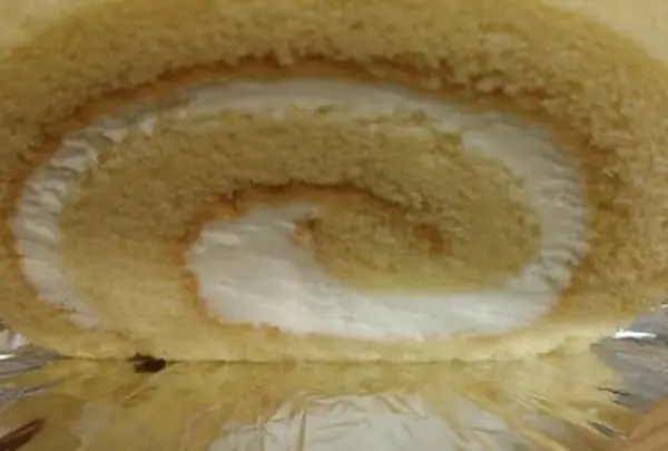はちみつロールケーキ