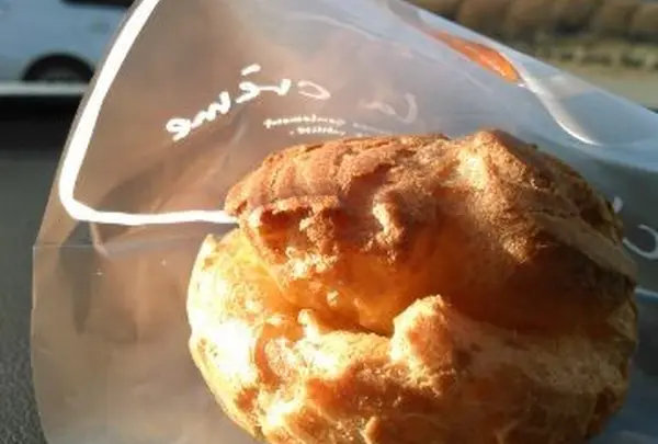 蜂蜜入りシュークリーム