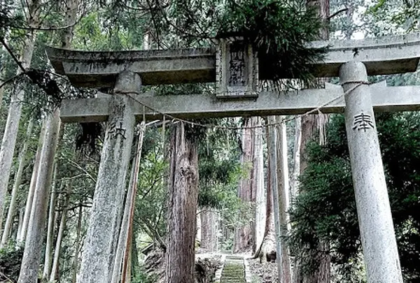 白山神社