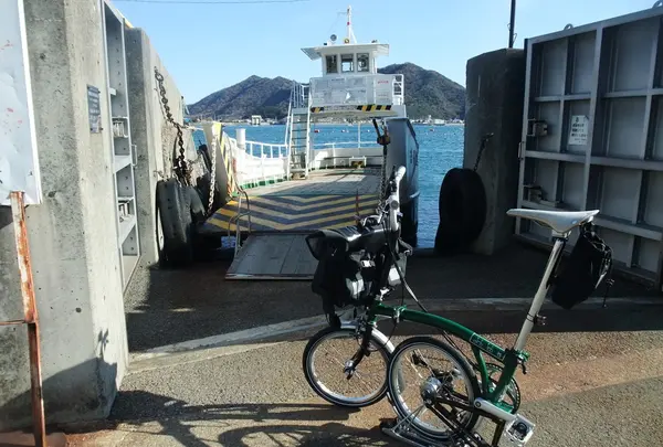こちらから出航です