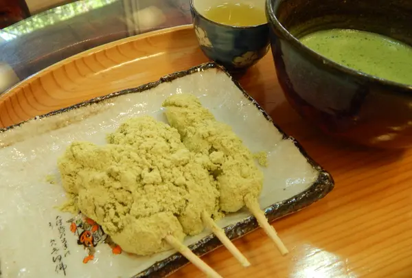 力餅とお抹茶セット