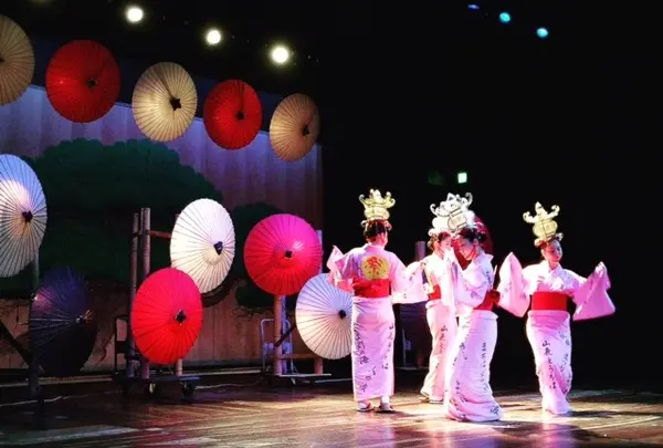 八千代座見学＆山鹿灯籠踊り定期公演