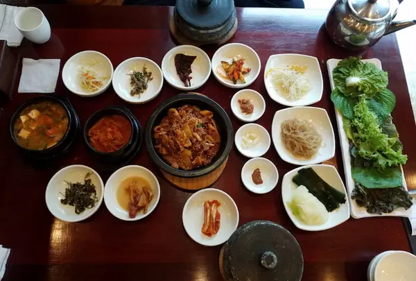 トゥルアネ（뜰안에）