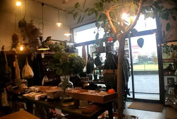 おやつマルシェ&Zakka Owl