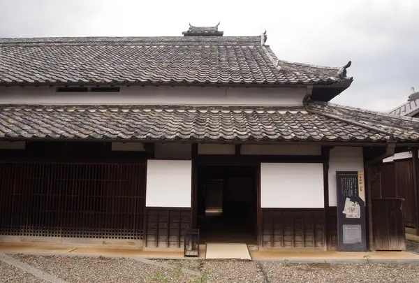 春林軒 主屋
