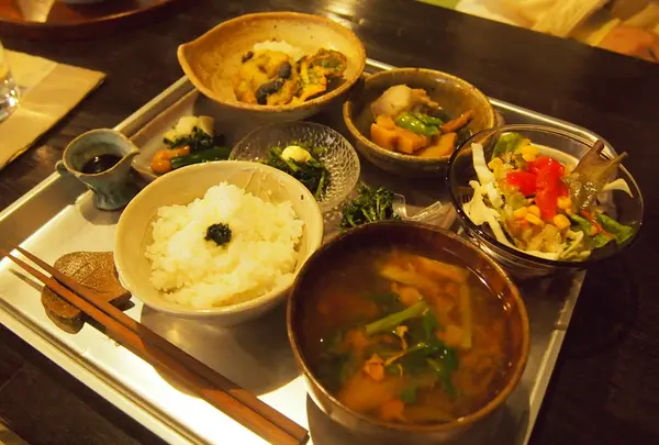 今日のごはんプレート850円。