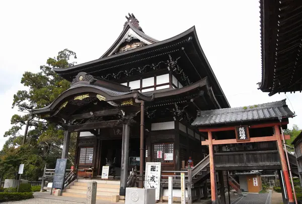 一番奥が本堂です
