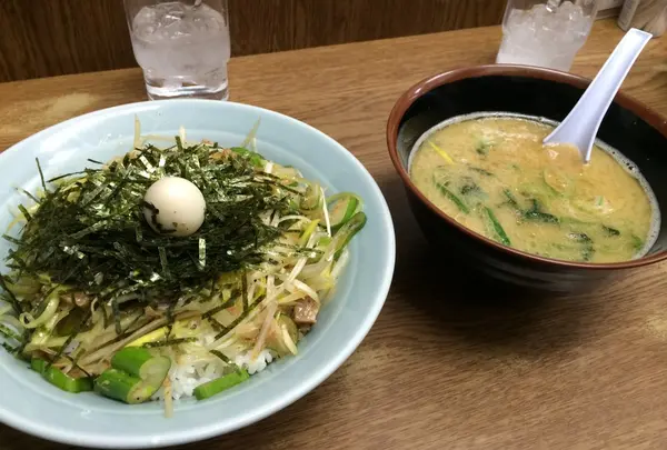 ネギ丼大盛りも魅力！