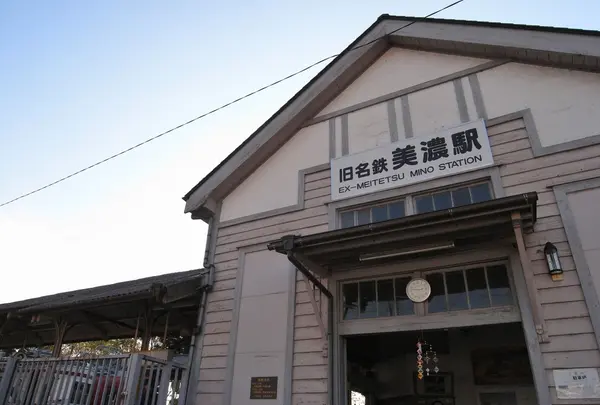 駅舎外観もそのまま