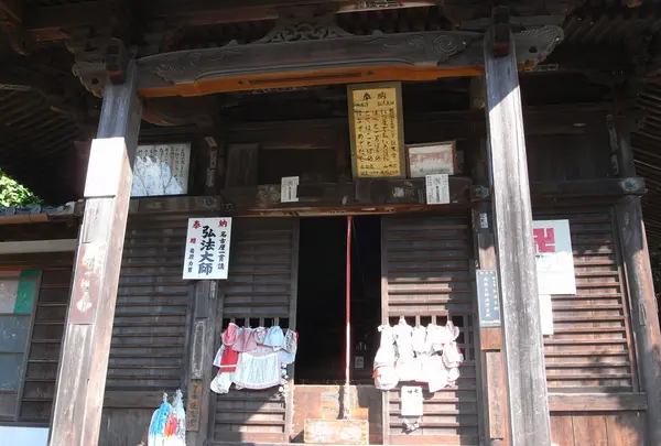 本堂と弘法堂があります