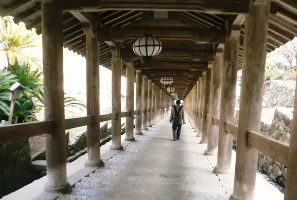 登廊