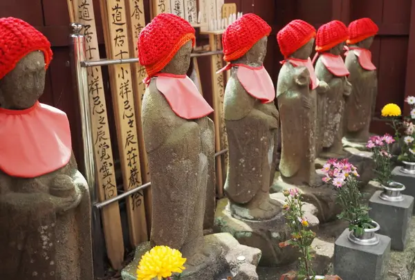 六地蔵も有ります