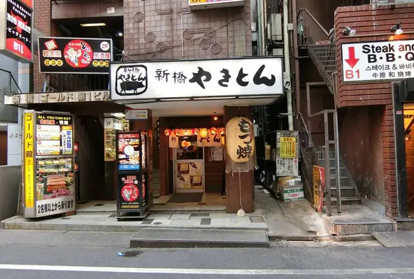さくら通り入ってすぐ