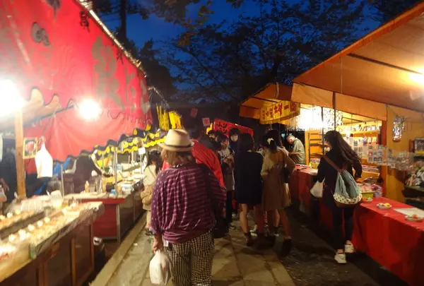お祭りも開催される。