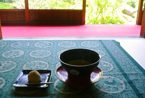 お疲れ様、お抹茶タイムです