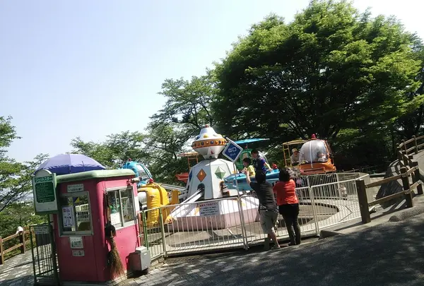 公園なのに遊園地