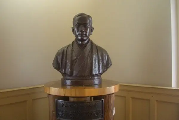岩本記念室・岩本栄之助